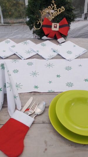 Zestaw bieżnik i serwetki w koszyczku handmade