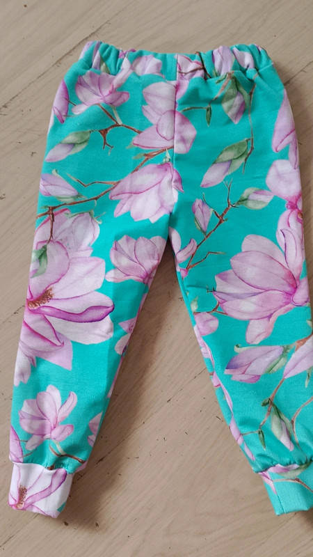 Spodenie dresowe Magnolie rozm 92 - WYPRZEDAŻ - obrazek 4