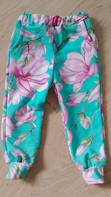 Spodenie dresowe Magnolie rozm 92 - WYPRZEDAŻ