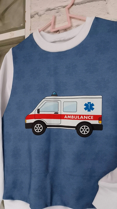 Bluza chłopięca Ambulans rozm 122 - WYPRZEDAŻ - obrazek 10