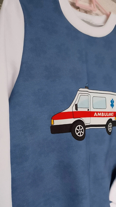 Bluza chłopięca Ambulans rozm 122 - WYPRZEDAŻ - obrazek 11