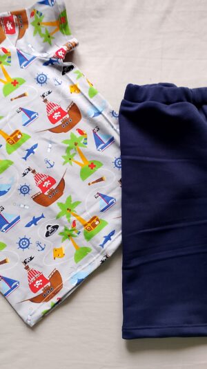 Komplet dla chłopca T-Shirt i spodenki rozm 128 – Piraci
