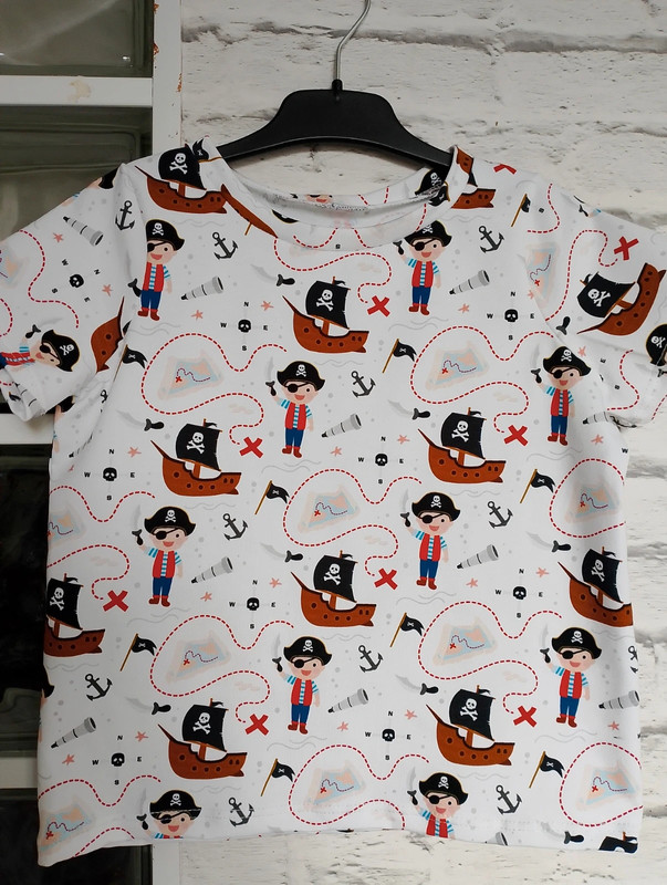 Nowy chłopięcy T-shirt Piraci rozm 122 - obrazek 8