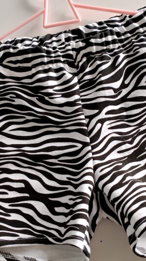 Dziewczęce szorty „zebra” rozm 134