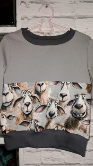 Dziecięca bluza Szalone Owce rozm 110