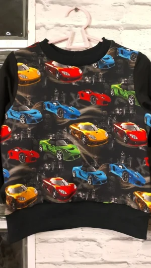Chłopięca bluza autka rozm 110