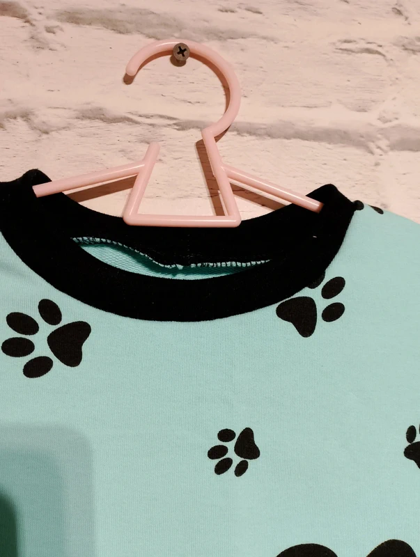 Dziecięca bluza unisex - łapki rozm 110 - obrazek 3