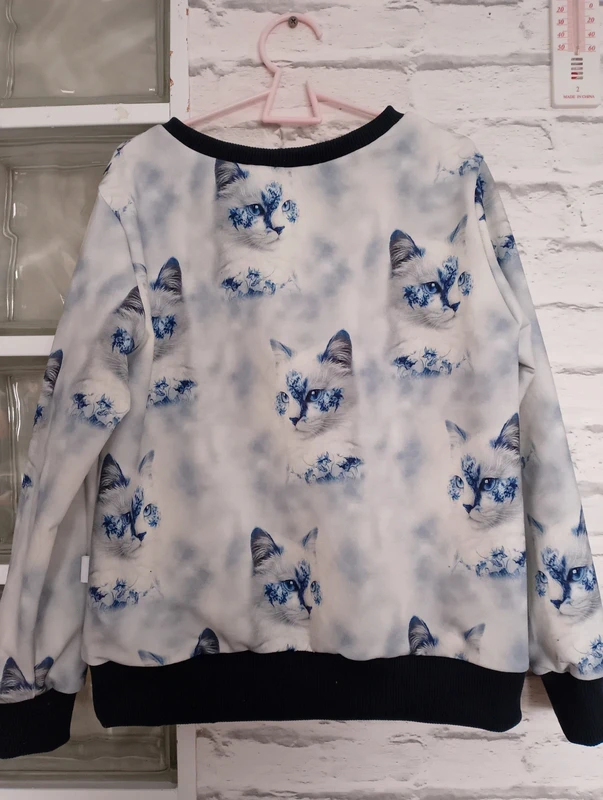 Młodzieżowa bluza Kocie głowy rozm 134 - obrazek 9