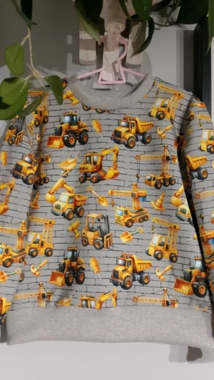 Chłopięca bluza Maszyny Budowlane rozm 122 Handmade