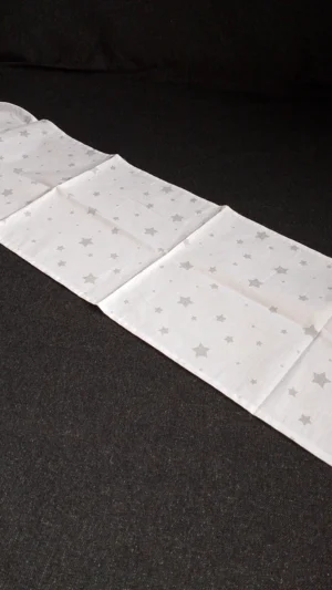 Świąteczny bieżnik na stół gwiazdki handmade