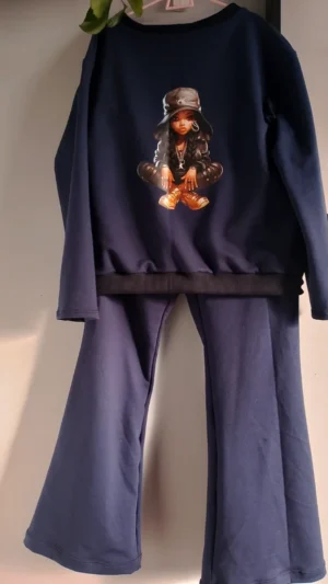Komplet dziewczęcy dzwony rozm 140 handmade