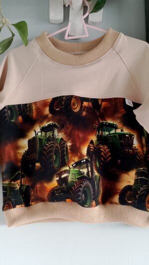 Chłopięca luźna bluza raglanowa Traktory rozm 104