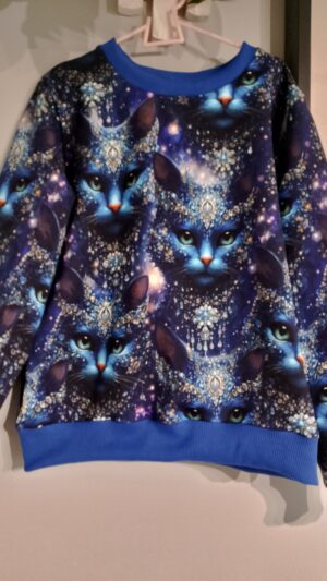 Młodzieżowa bluza Magiczne Koty rozm 140