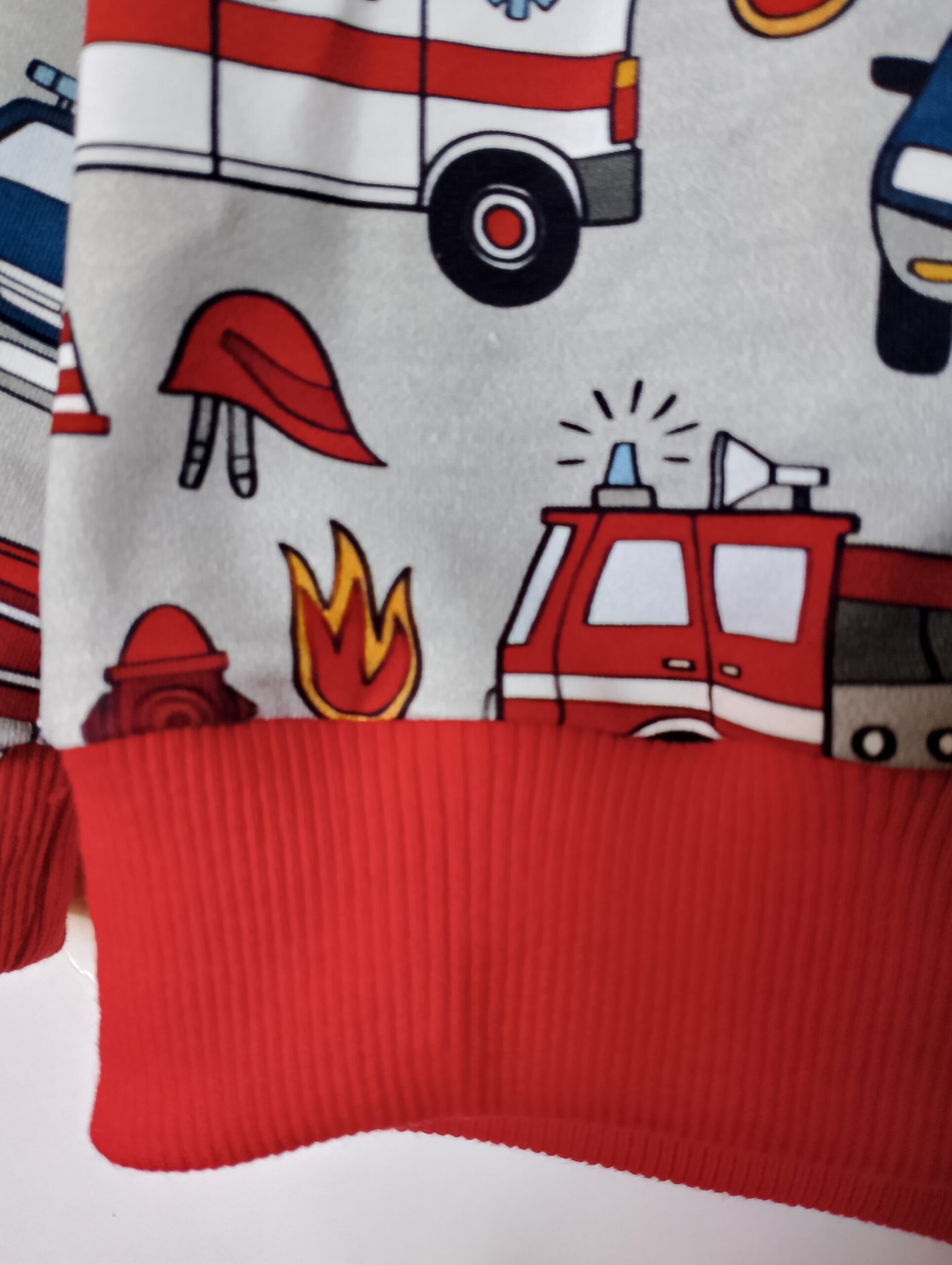Bluza chłopięca Samochody Specjalne rozm 98 - obrazek 5